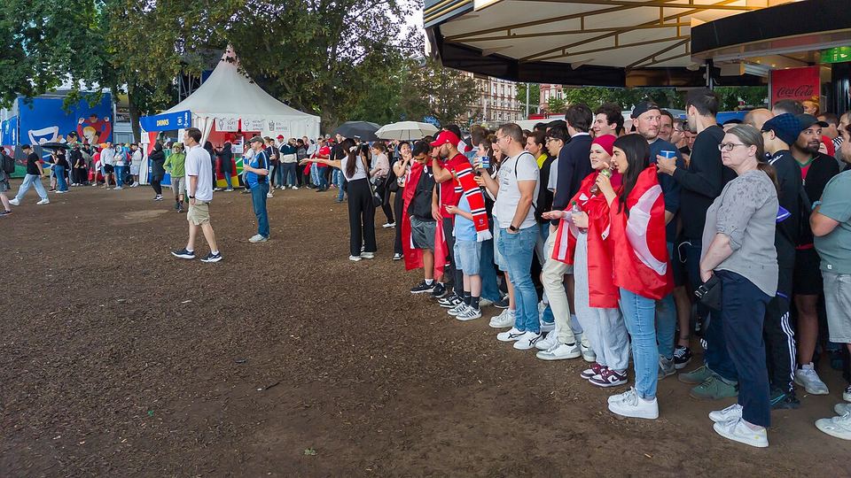 M88官网 · 现场光束（资料示意）